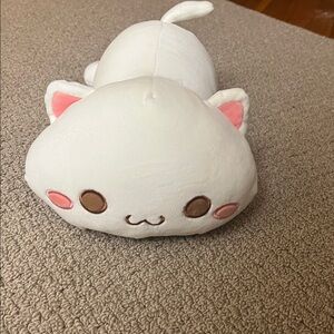 ONSO YOURS Cute White Cat Plush Toy. New.